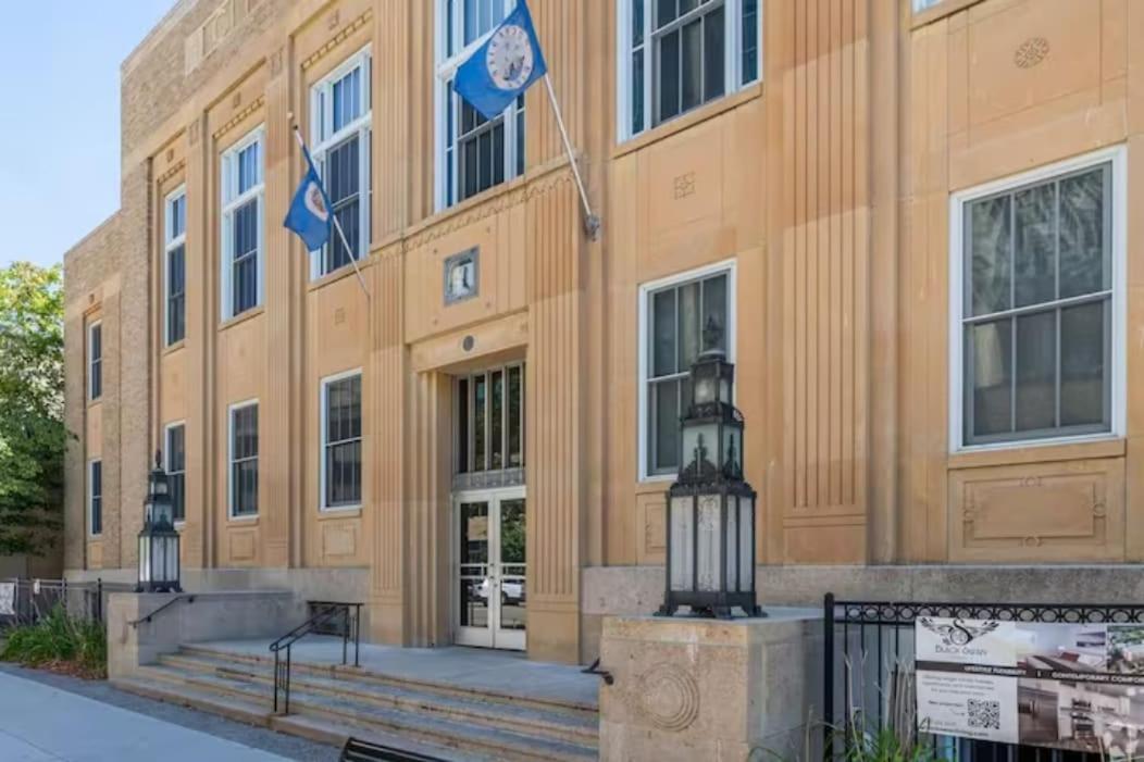 District Attorney'S Office Apartment Rochester Bagian luar foto